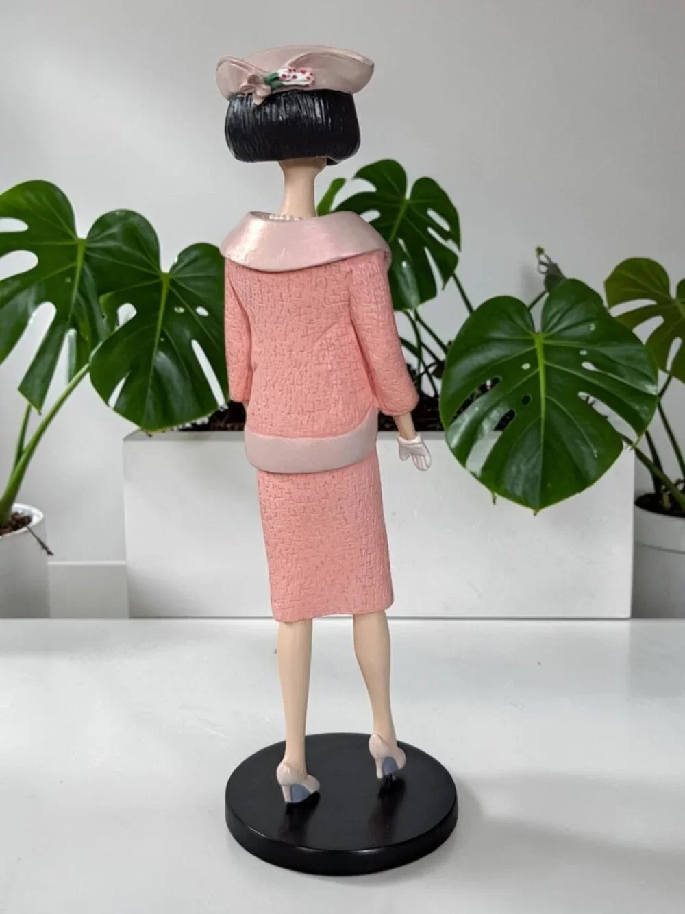 Danbury Mint - 1966 Barbie Fashion Luncheon Figure with stand and Certificate